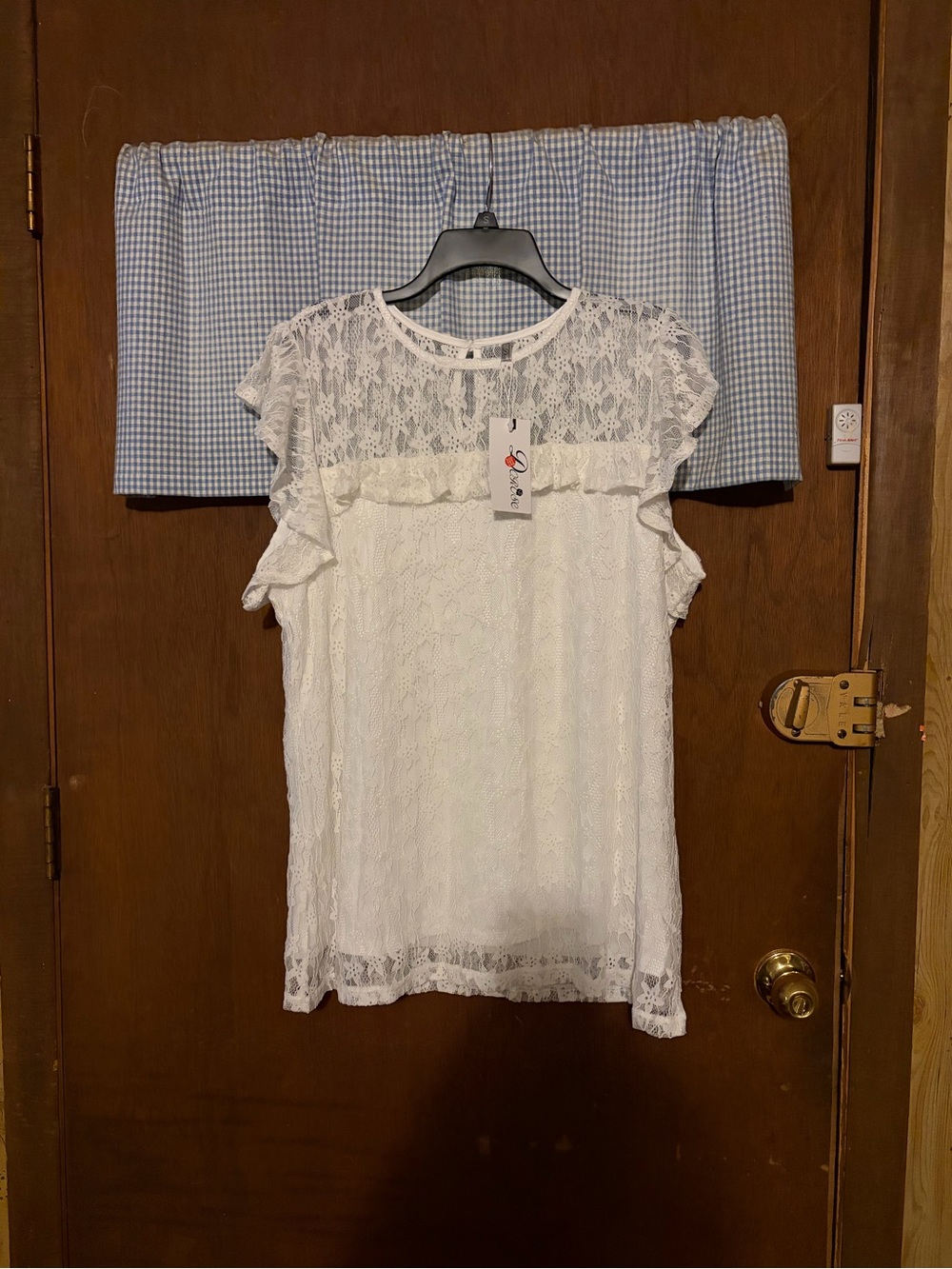 Elegant White Lace Flutter Sleeve Blouse